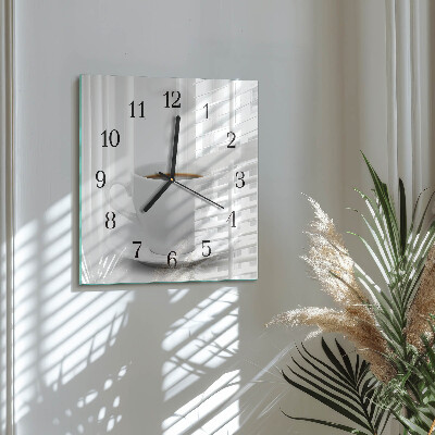 Orologio quadrato in vetro Una tazza di caffè
