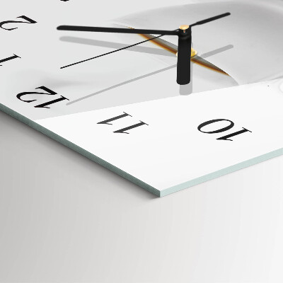 Orologio quadrato in vetro Una tazza di caffè