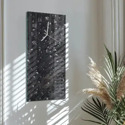 Verticale orologio in vetro Una goccia d'acqua