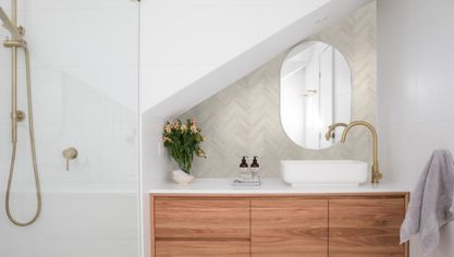 Come proteggere le pareti del bagno al posto delle tradizionali piastrelle?