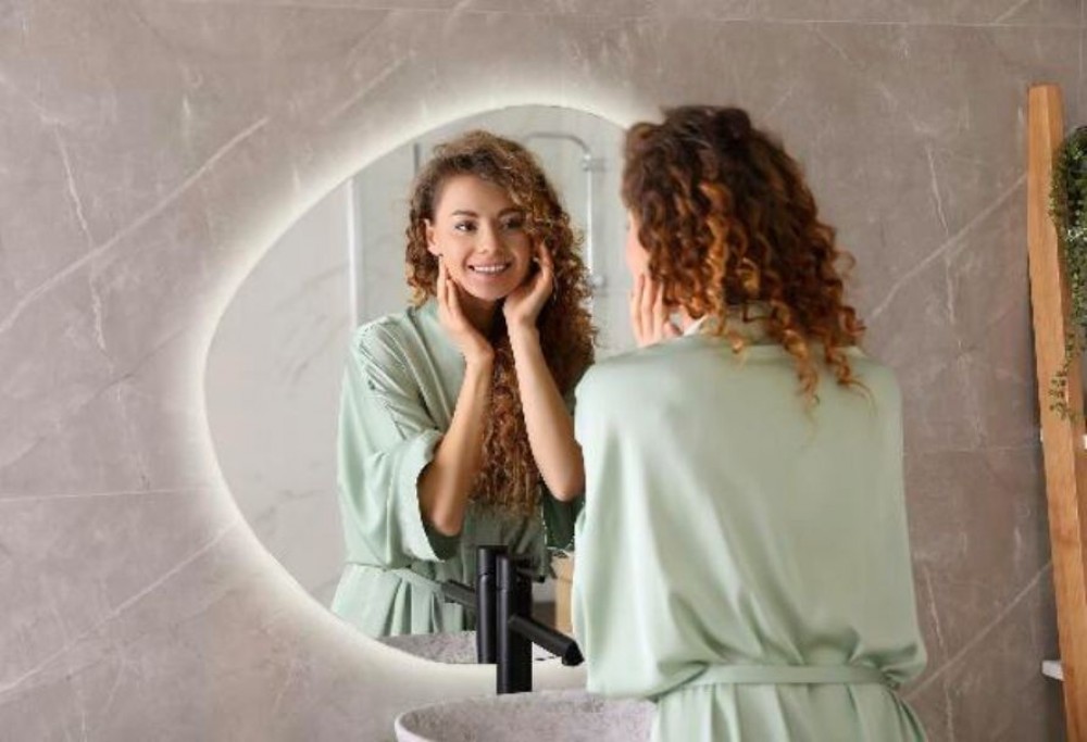 Scegliere lo Specchio Perfetto per il Bagno: